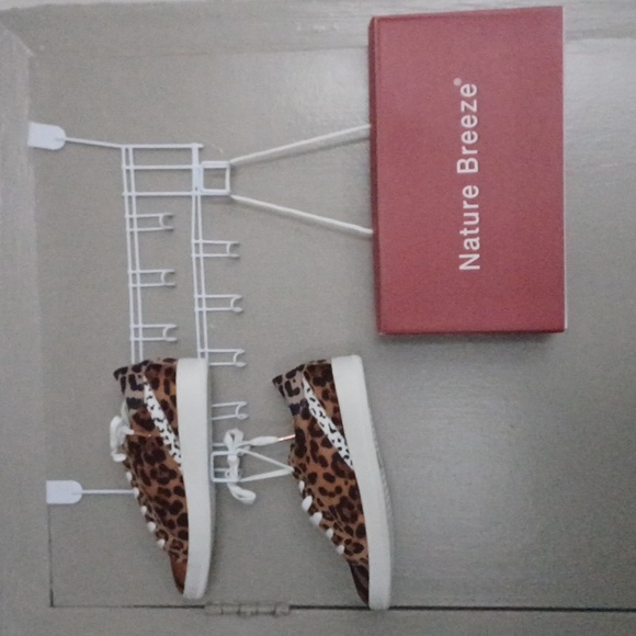 Folklore  Couture Handbag &  Nature Breeze  Sneakers - Picture 6 of 6